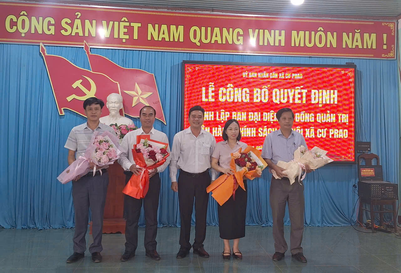 Xã Krông Nô công bố thành lập Ban đại diện HĐQT Ngân hàng Chính sách xã hội, tăng cường hiệu quả tín dụng chính sách