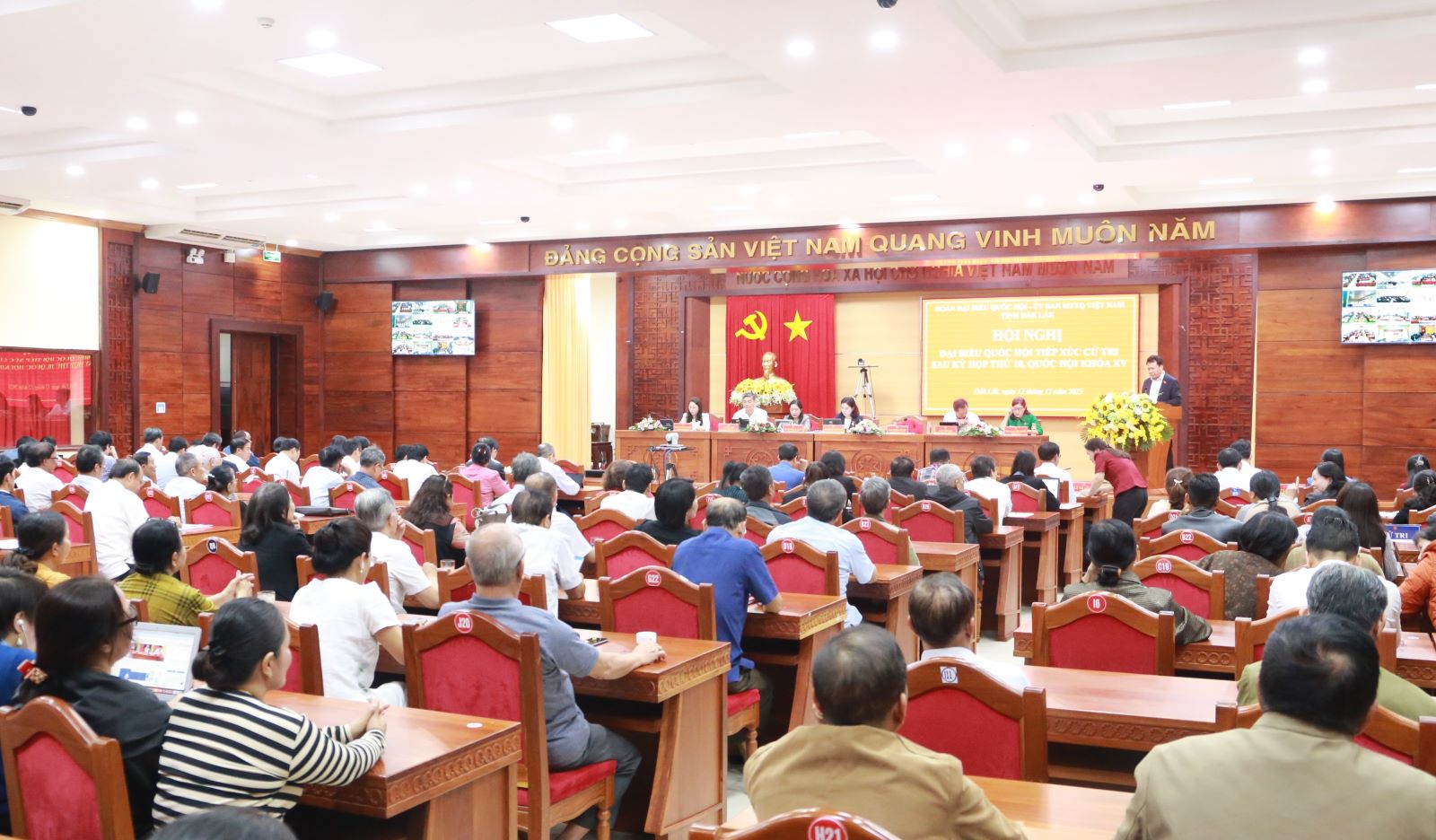 Đoàn ĐBQH tỉnh Đắk Lắk tiếp xúc cử tri sau Kỳ họp thứ 10, Quốc hội khóa XV